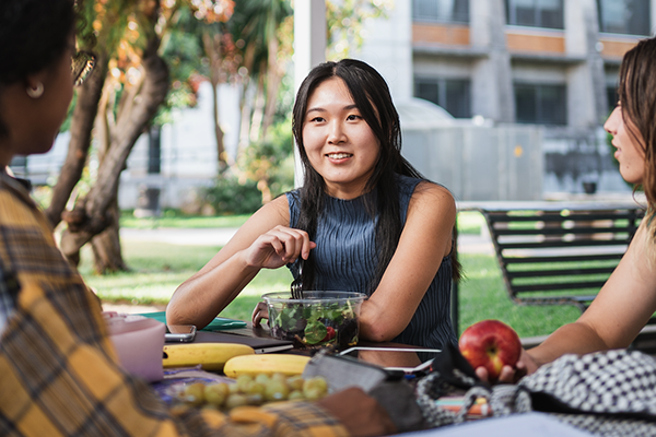 Students eating fresh food on campus