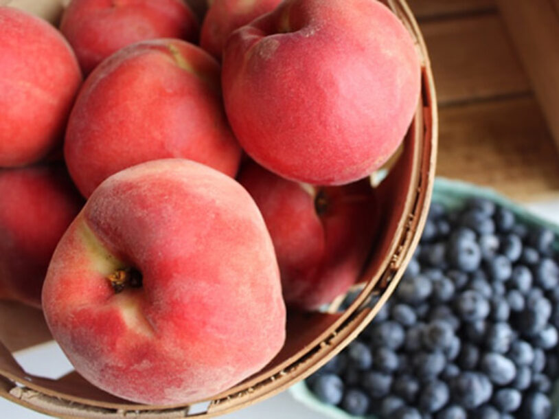 Sweet Peach and Blueberry Crumble
